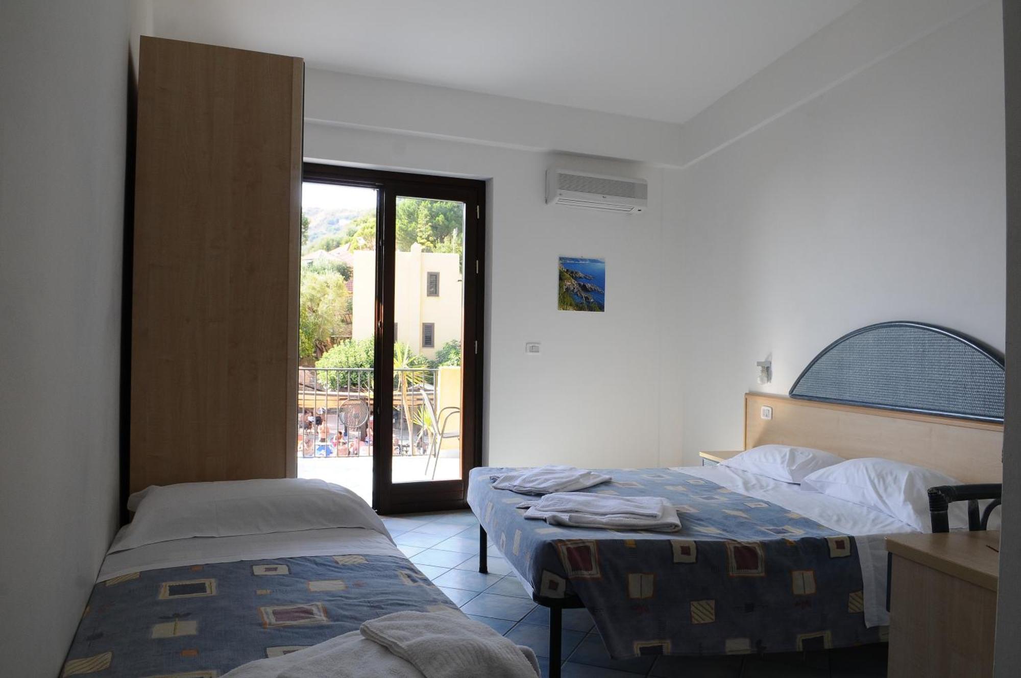 Villaggio La Maree Pisciotta Exterior photo